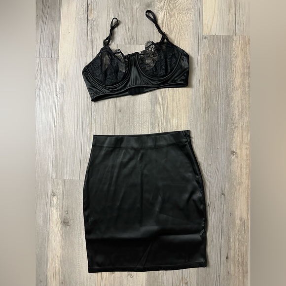 Fashion nova lace bralette and skirt - Picture 1 of 2